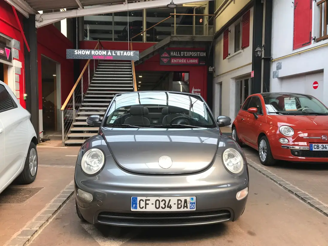 VOLKSWAGEN   NEW BEETLE CABRIOLET