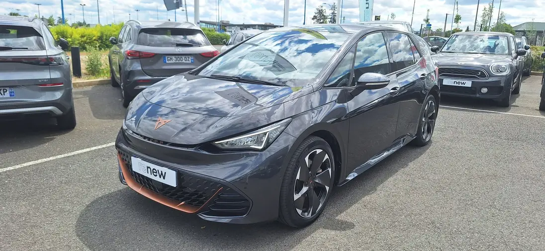 CUPRA  BORN