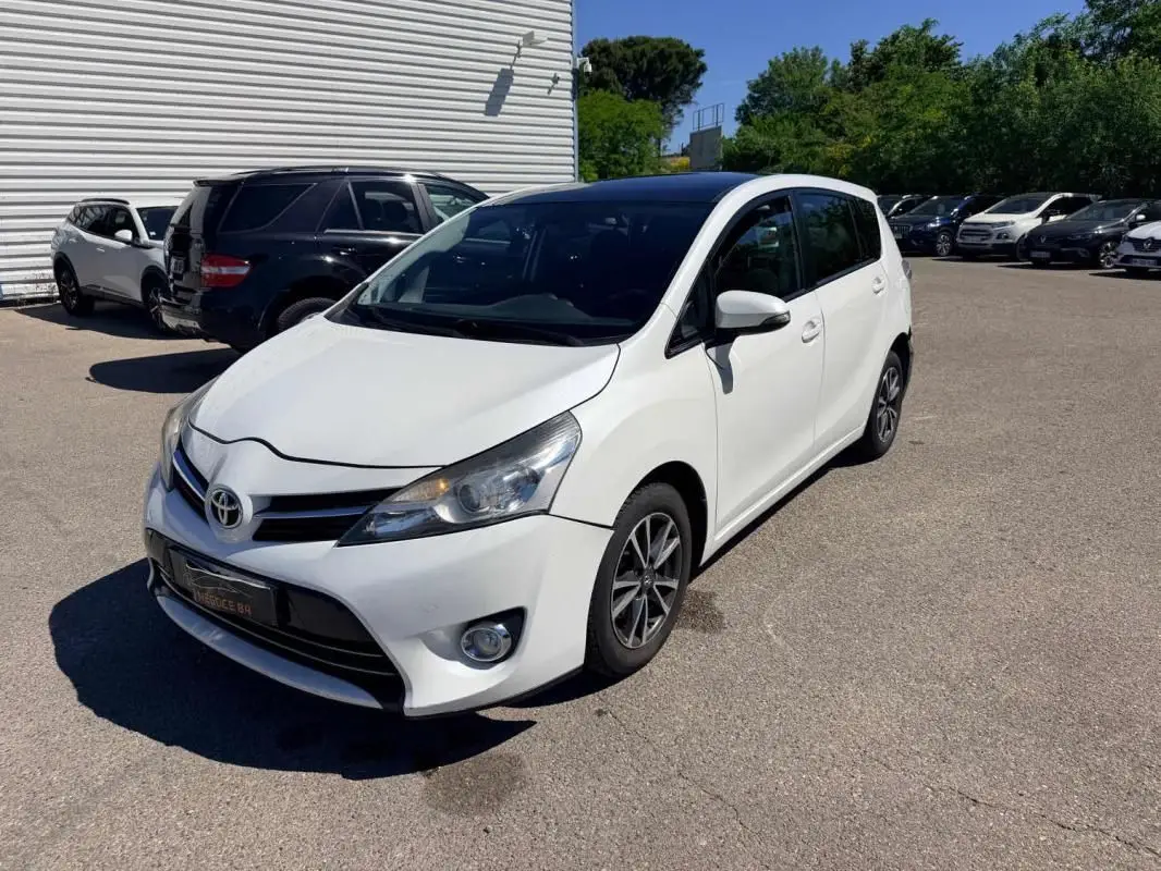 TOYOTA  VERSO phase 2