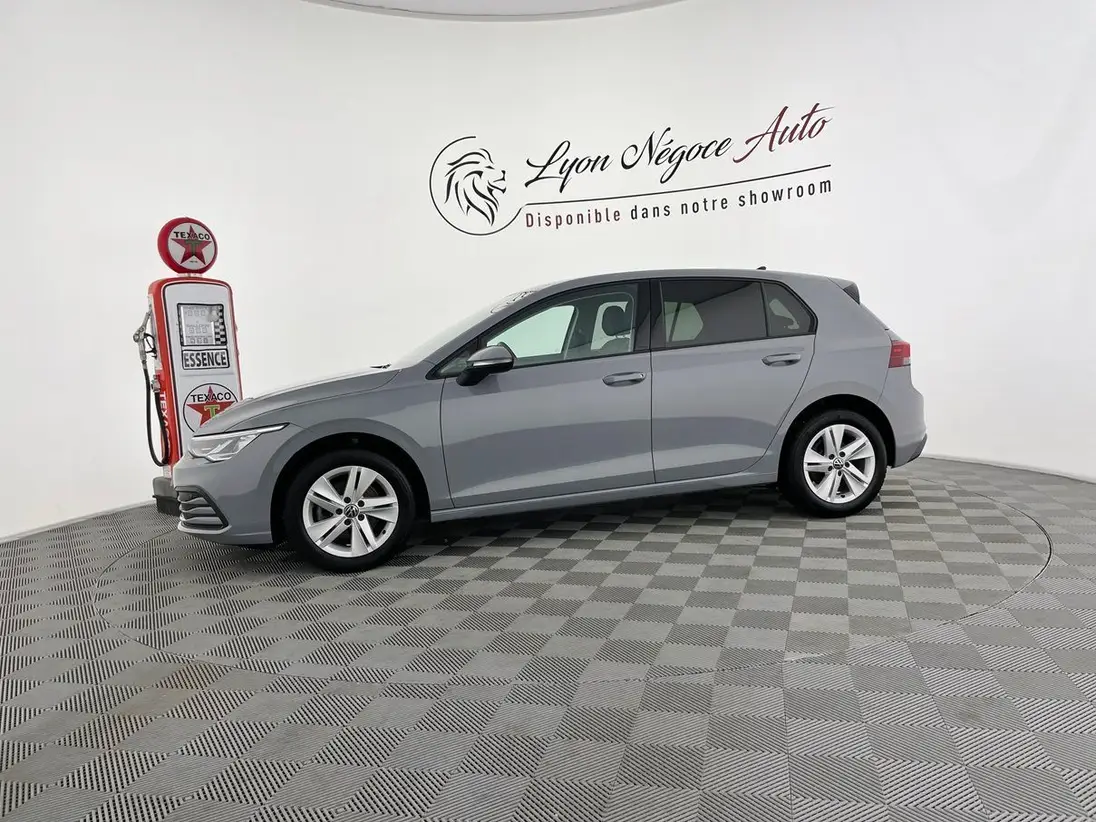 VOLKSWAGEN  GOLF VIII
