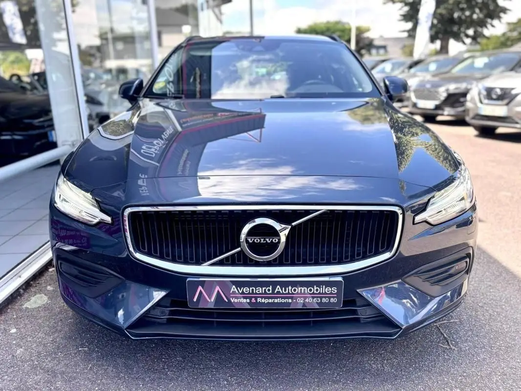 VOLVO     V60 II