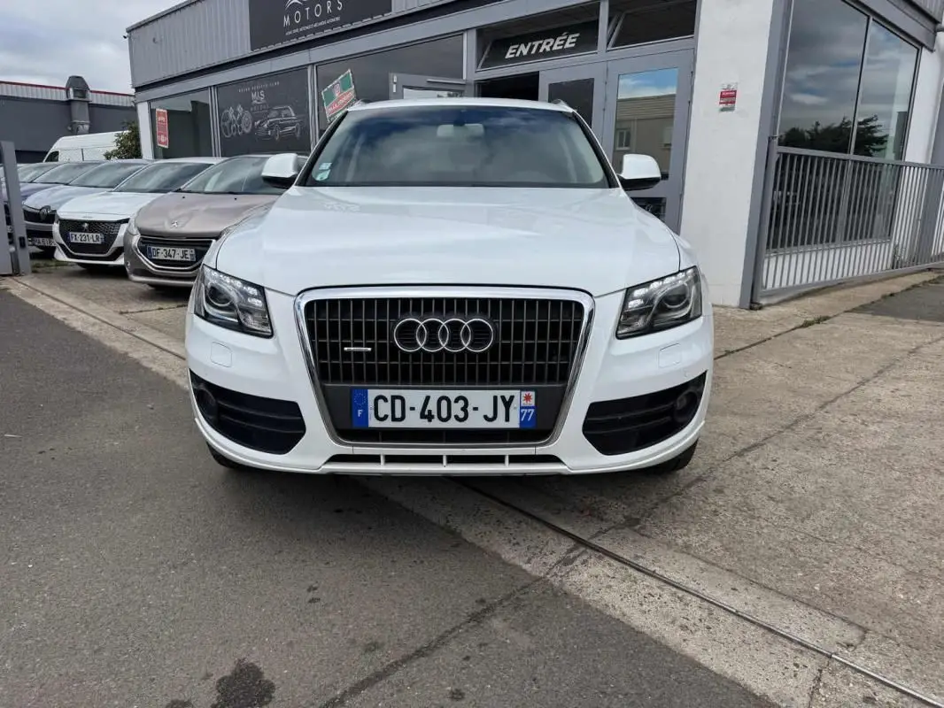 AUDI    Q5