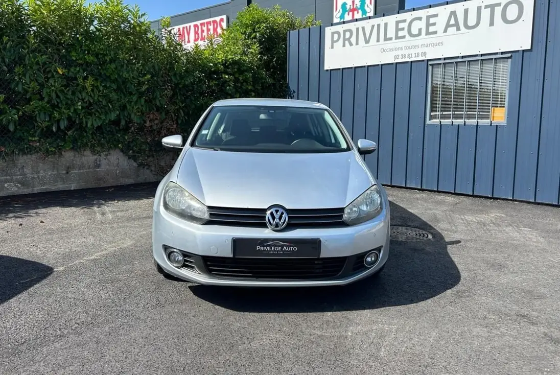 VOLKSWAGEN    GOLF VI