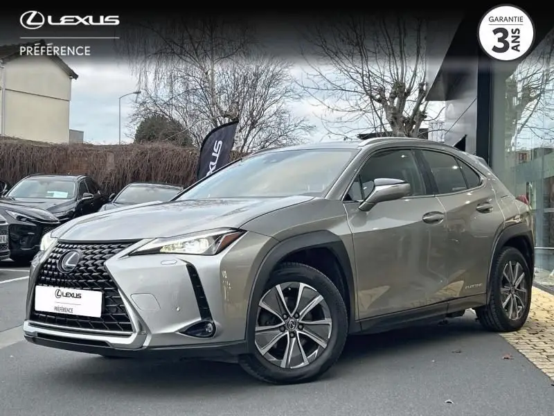 LEXUS  UX phase 2