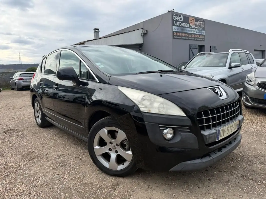 PEUGEOT    3008