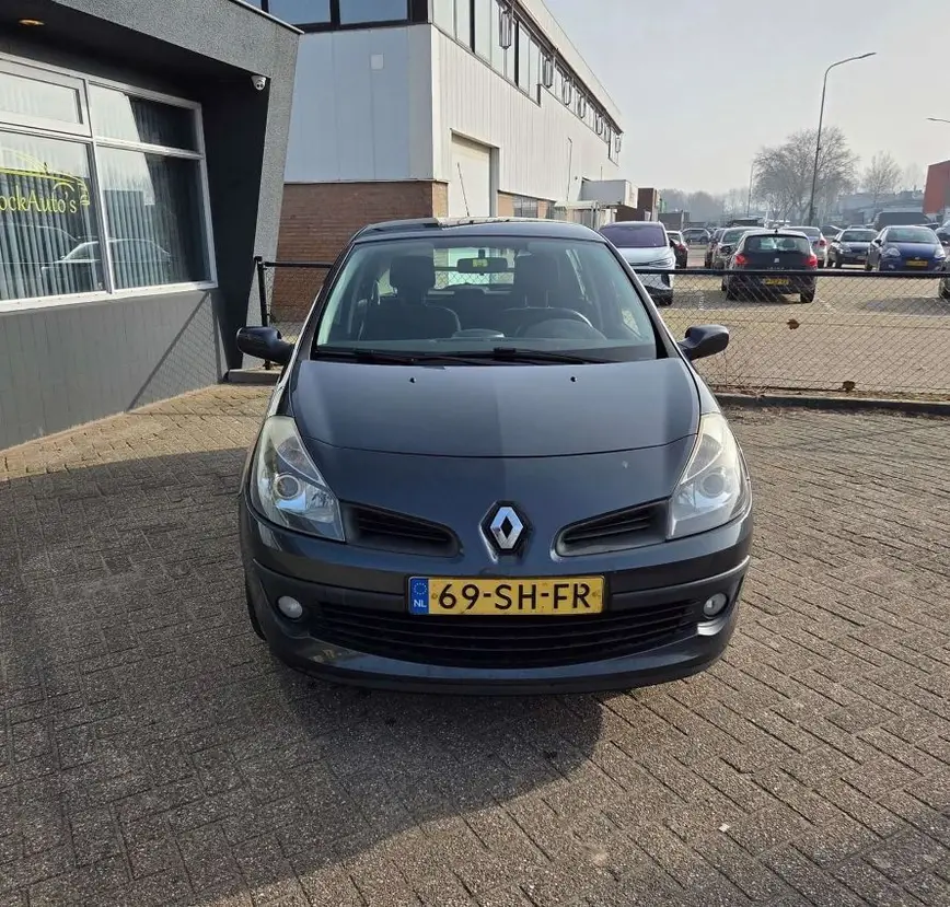 RENAULT   CLIO III