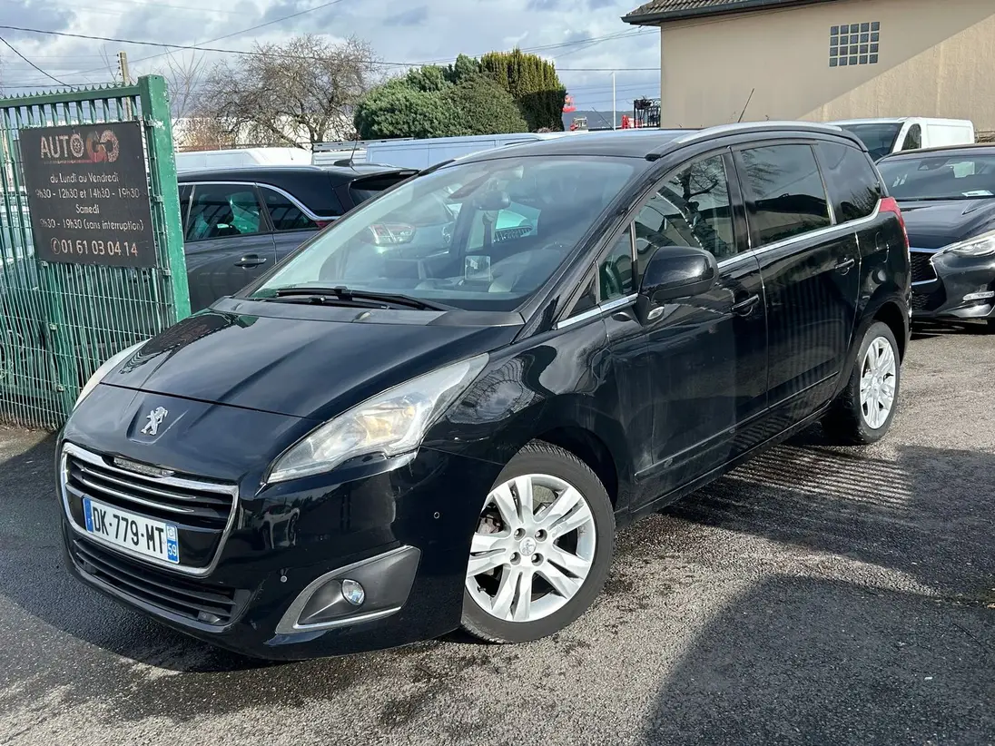 PEUGEOT  5008