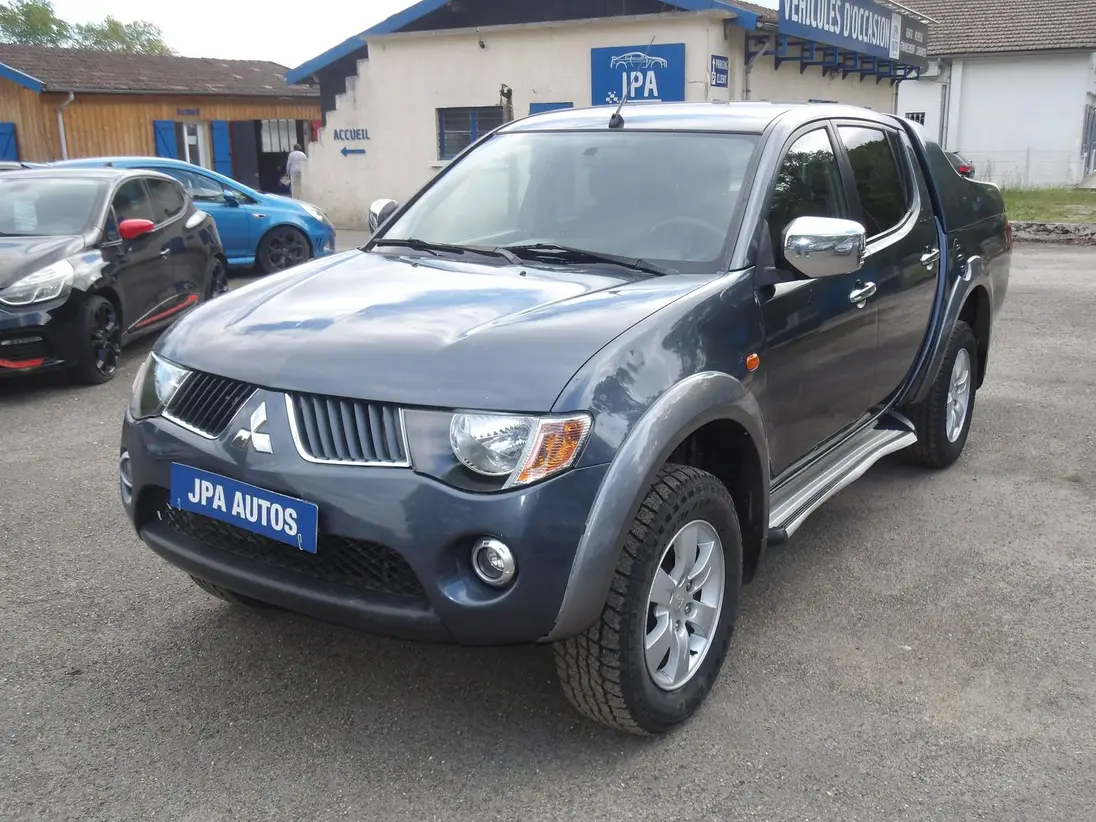 MITSUBISHI     L200 II