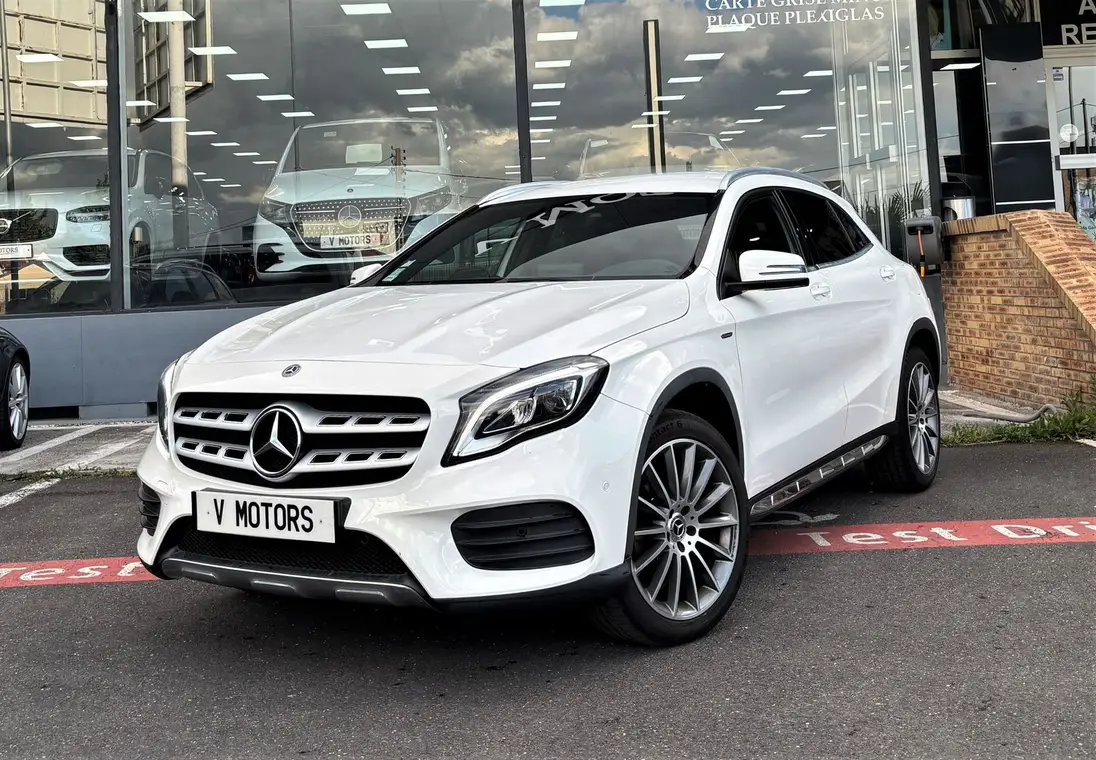 MERCEDES   GLA phase 2