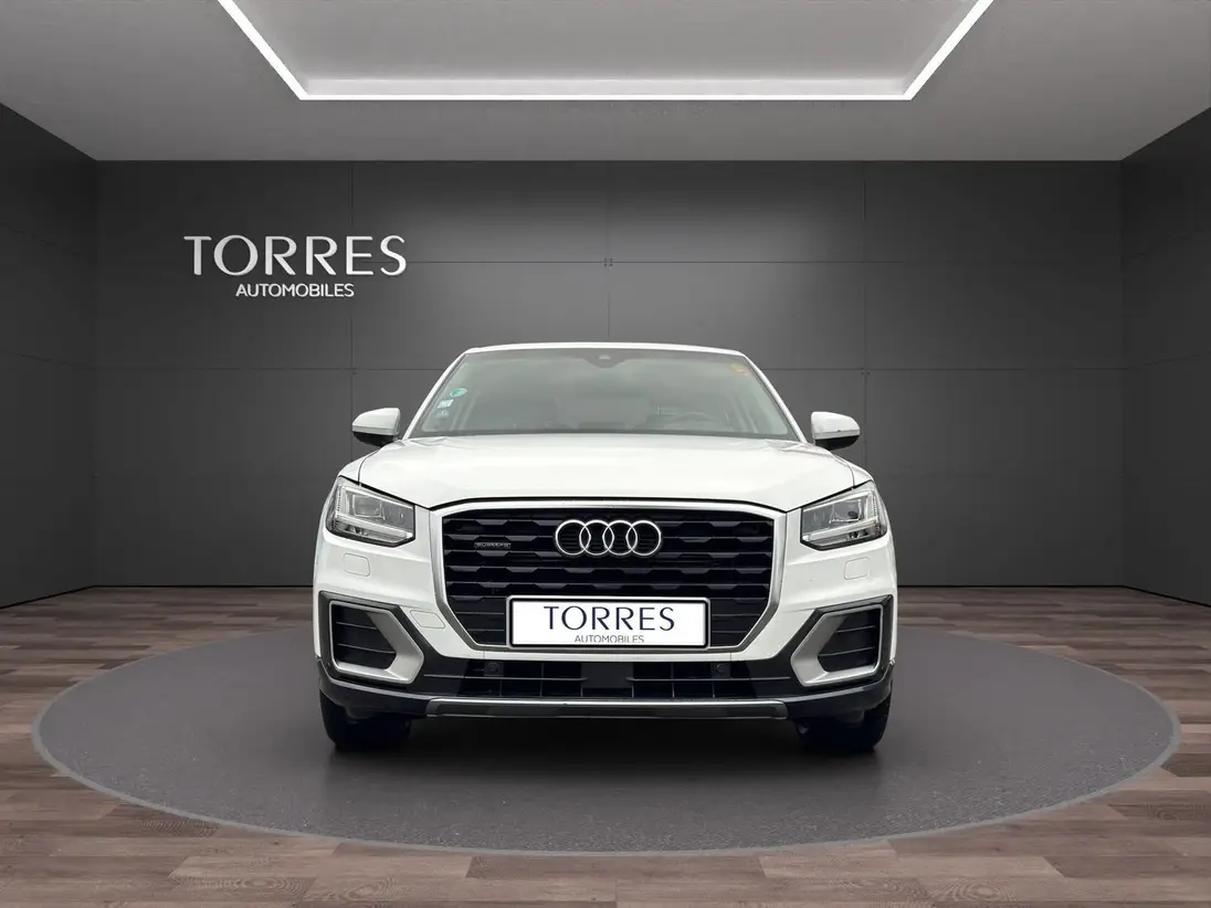 AUDI    Q2