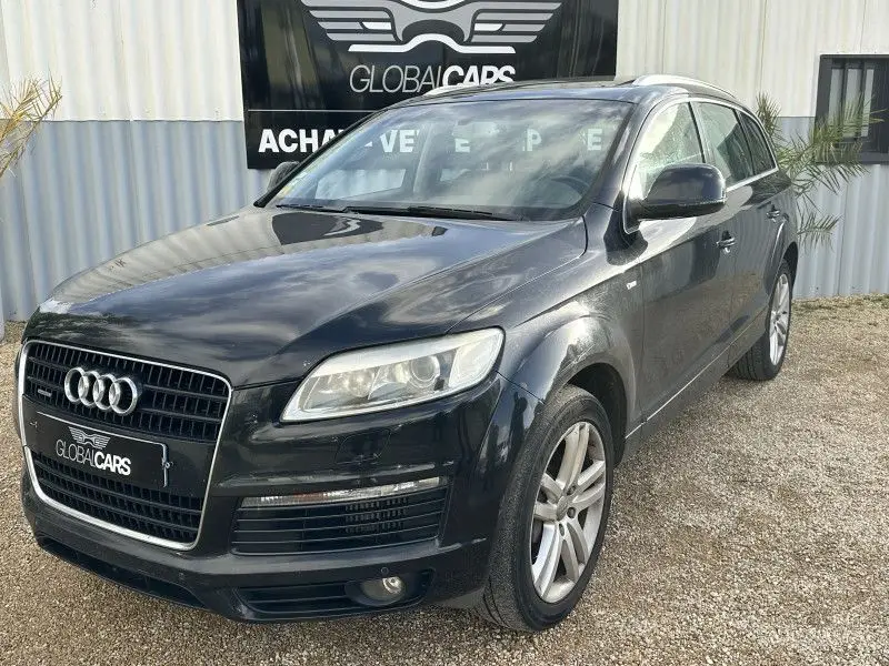 AUDI    Q7