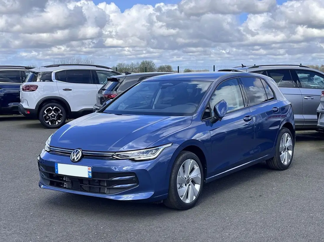 VOLKSWAGEN  GOLF 8