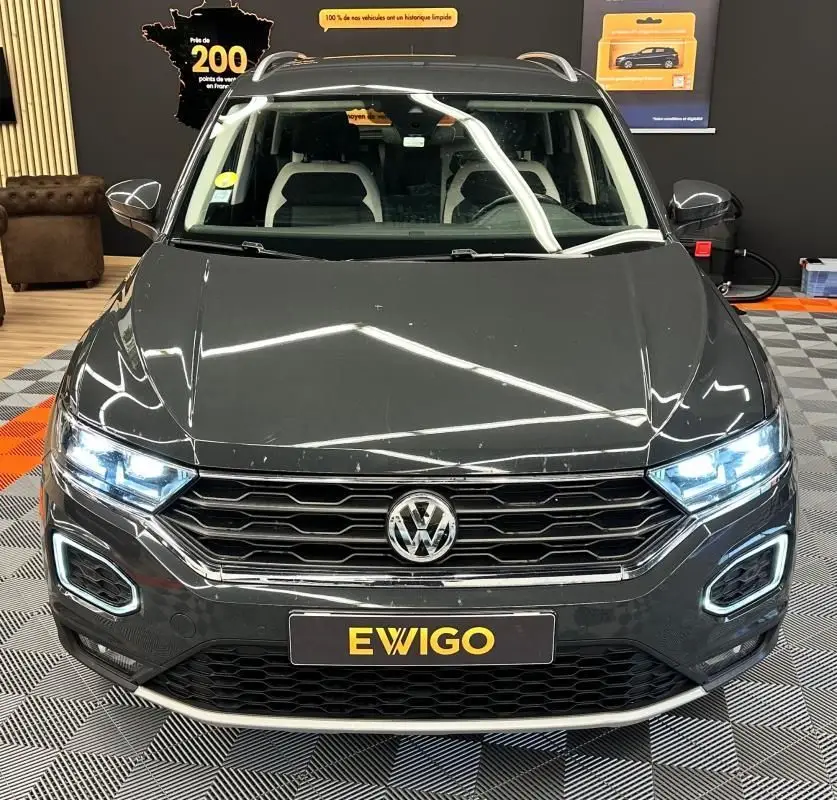 VOLKSWAGEN   T-ROC