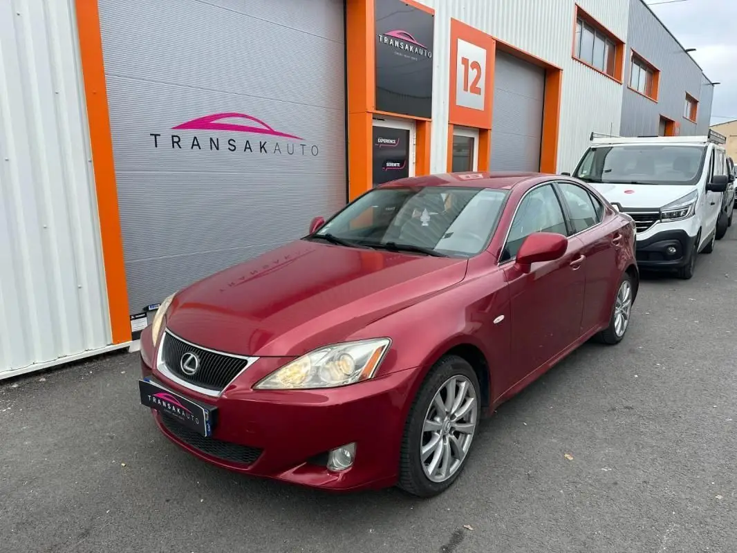 LEXUS  IS II