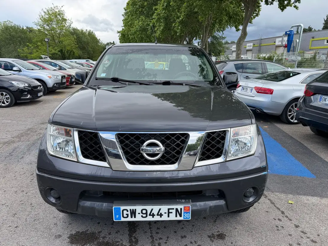 NISSAN   NAVARA
