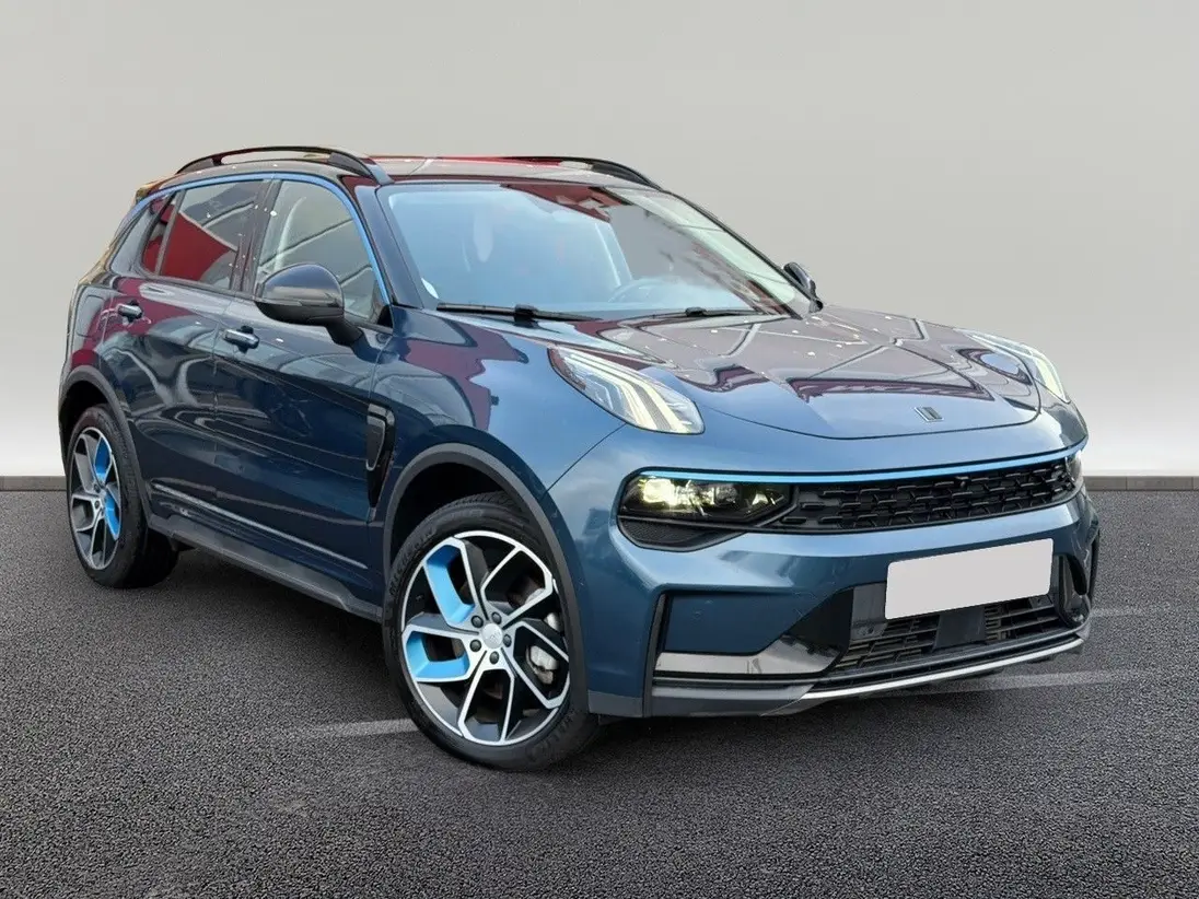 LYNK & CO  01