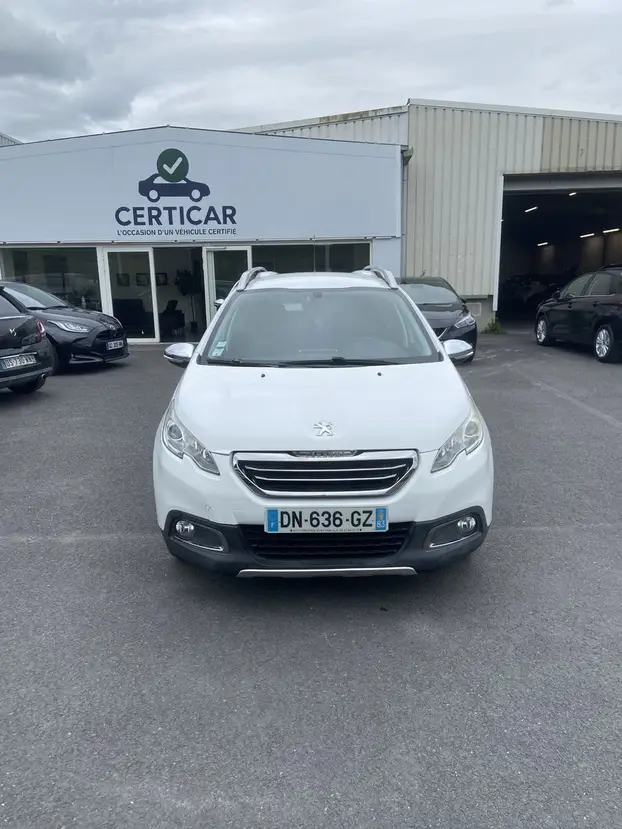 PEUGEOT    2008