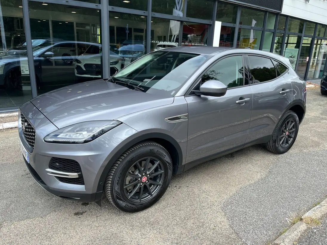 JAGUAR  E-PACE