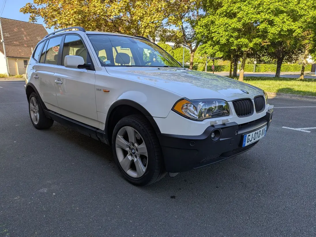 BMW    X3 E83