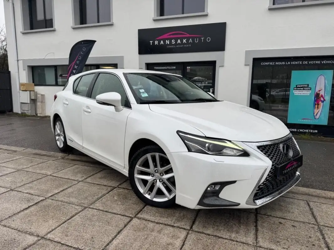 LEXUS  CT phase 3