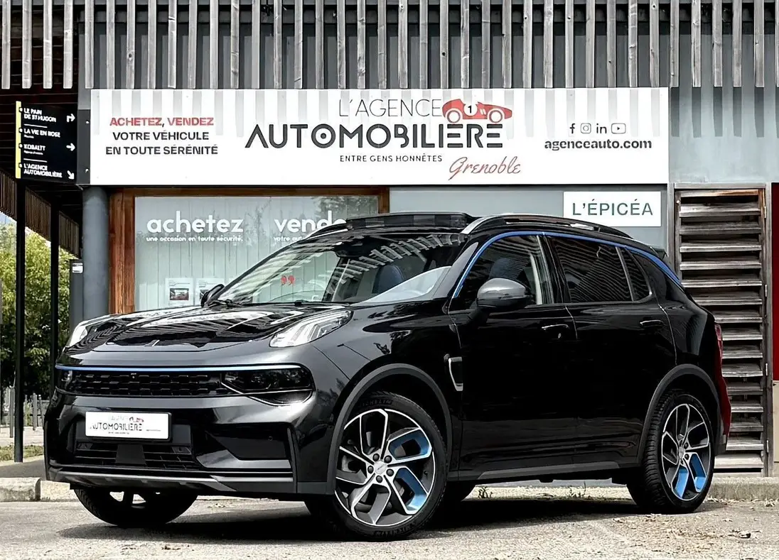 LYNK & CO  01