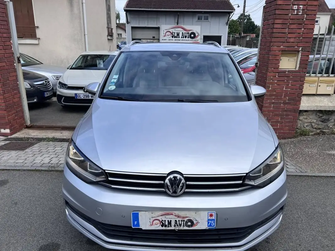  VOLKSWAGEN    TOURAN III
