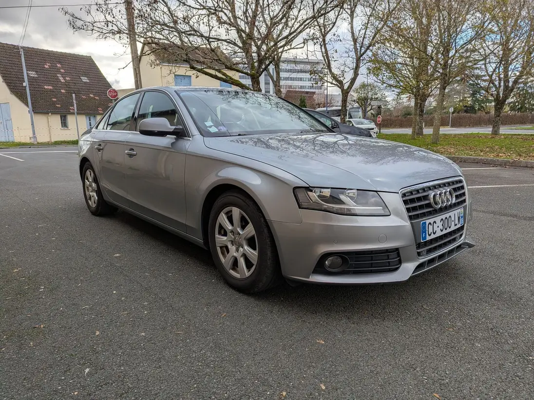 AUDI     A4 IV