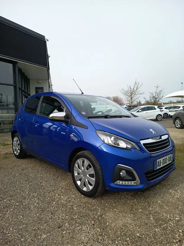 PEUGEOT  108