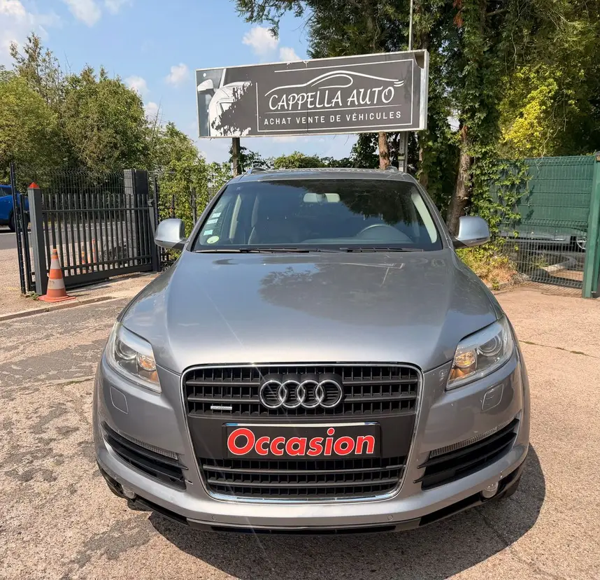 AUDI   Q7