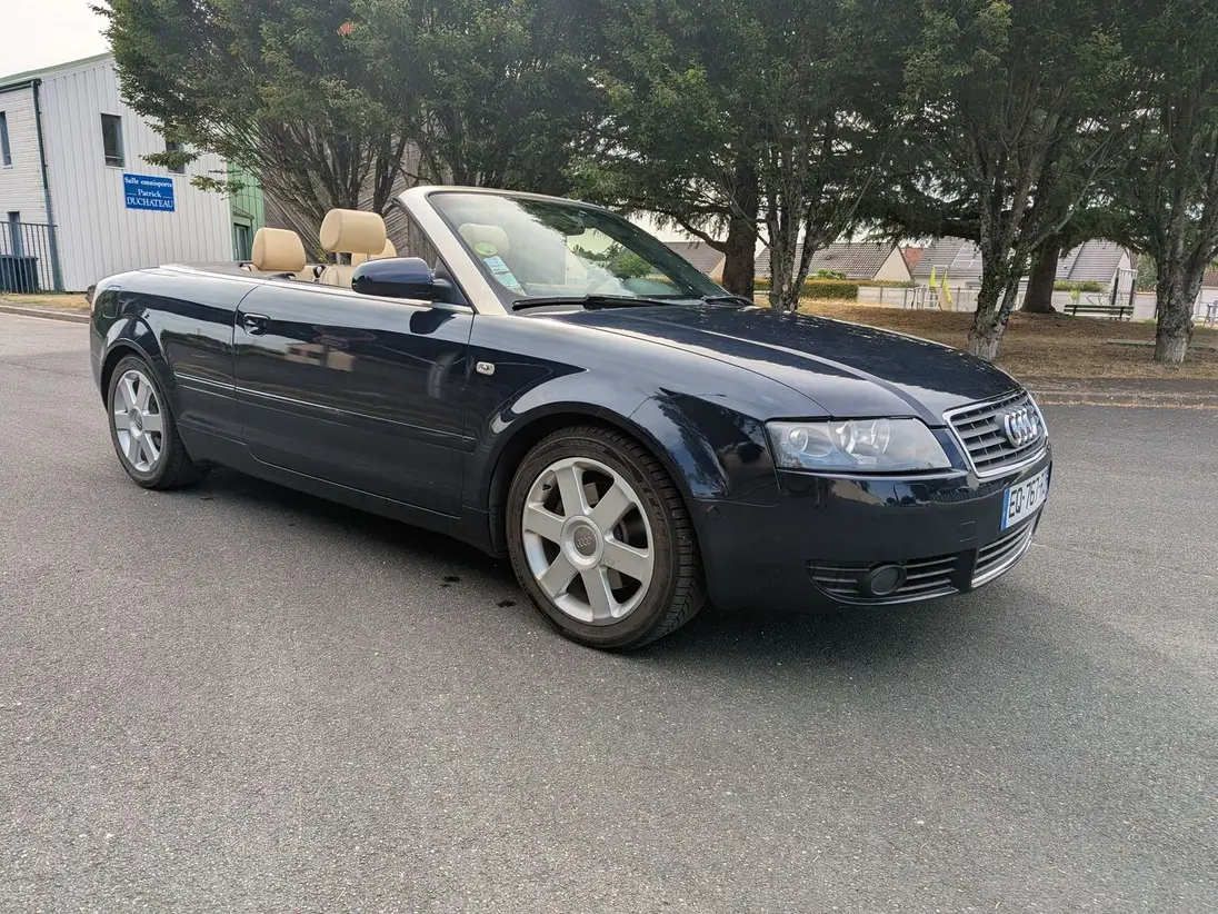 AUDI    A4 II CABRIOLET