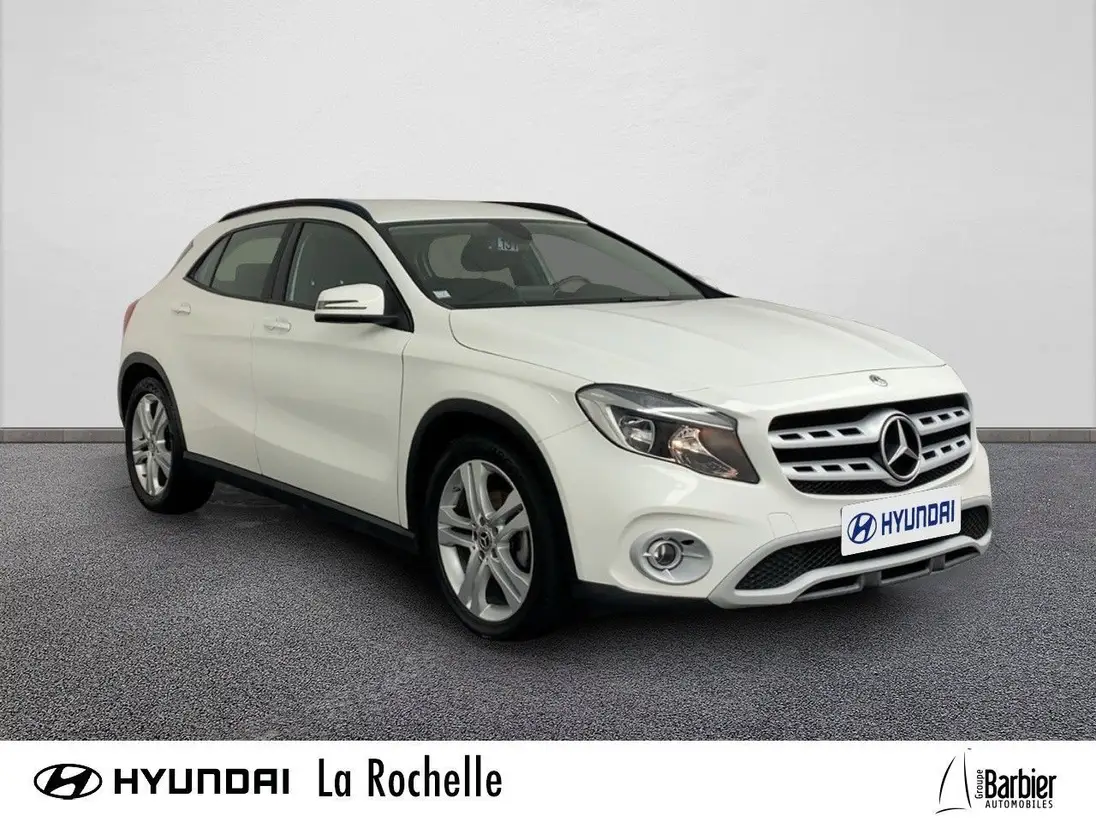 MERCEDES  GLA phase 2