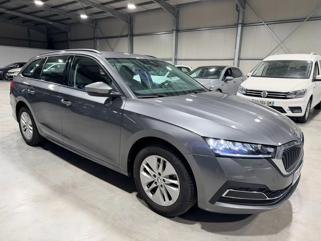 SKODA  OCTAVIA IV COMBI