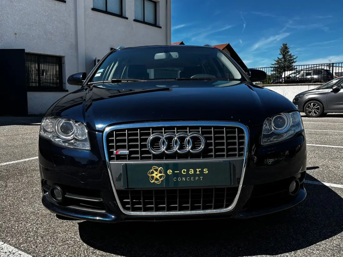   AUDI     A4 III AVANT