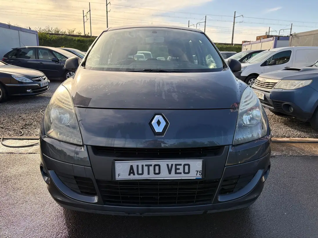 RENAULT     SCENIC III