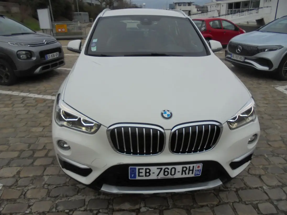 BMW     X1 F48