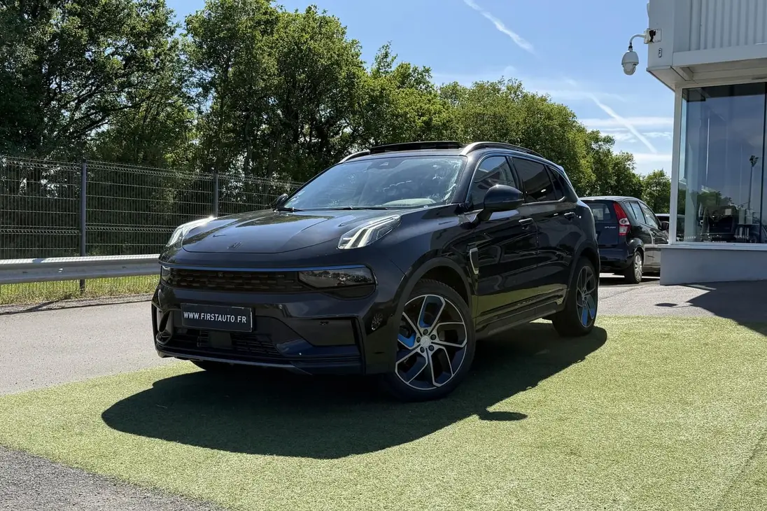 LYNK & CO  01