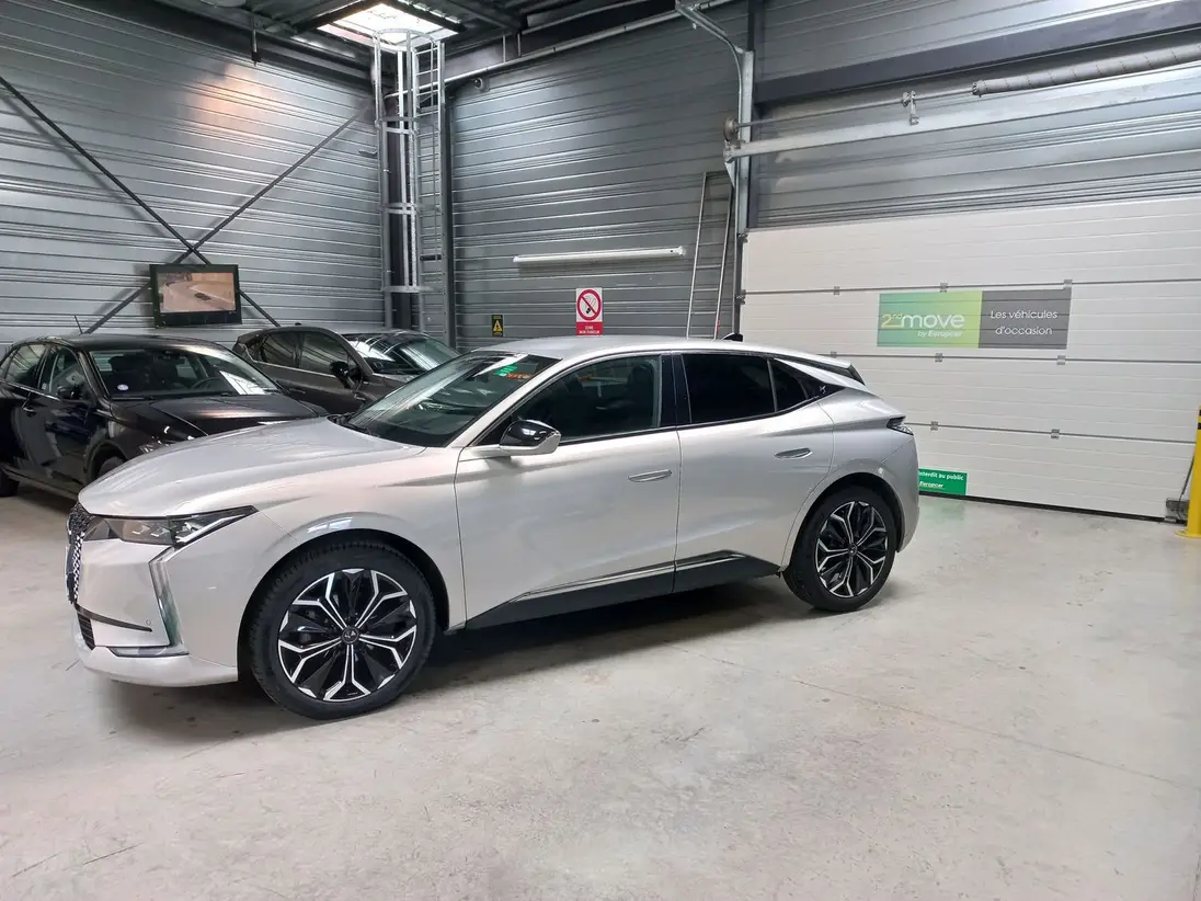 DS  4 II