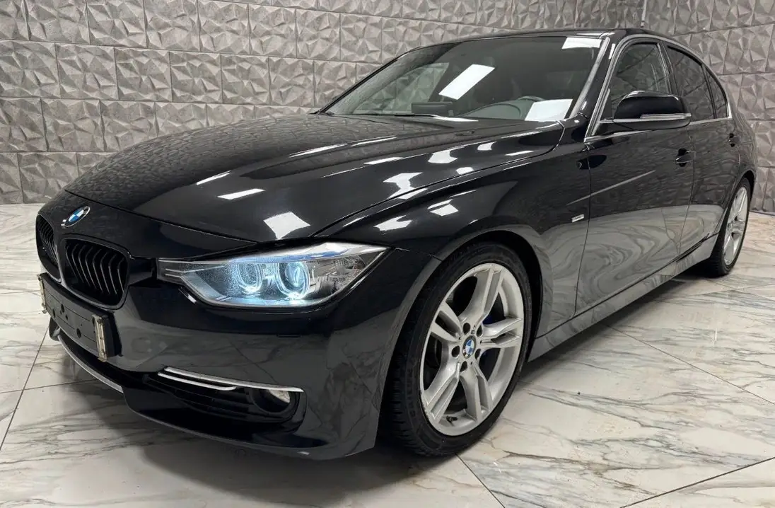 BMW  SERIE 3 F30