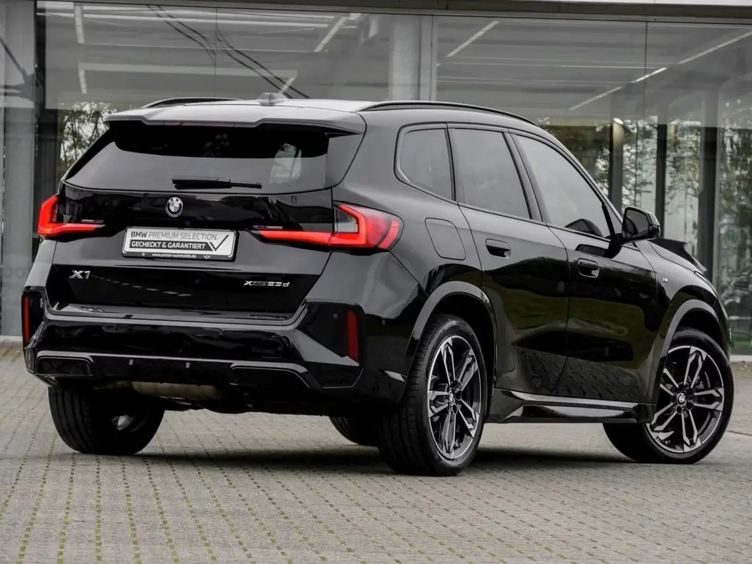 BMW  X1 U11