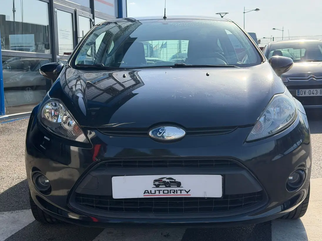 FORD     FIESTA V