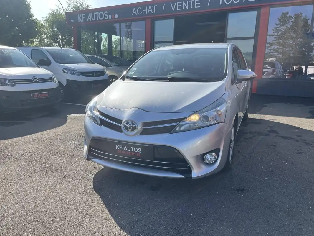 TOYOTA   VERSO phase 2