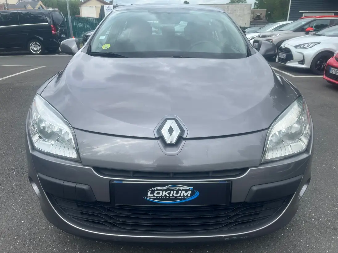 RENAULT     MEGANE III