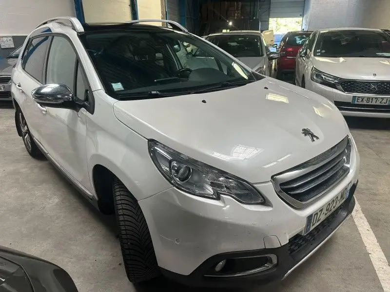 PEUGEOT     2008