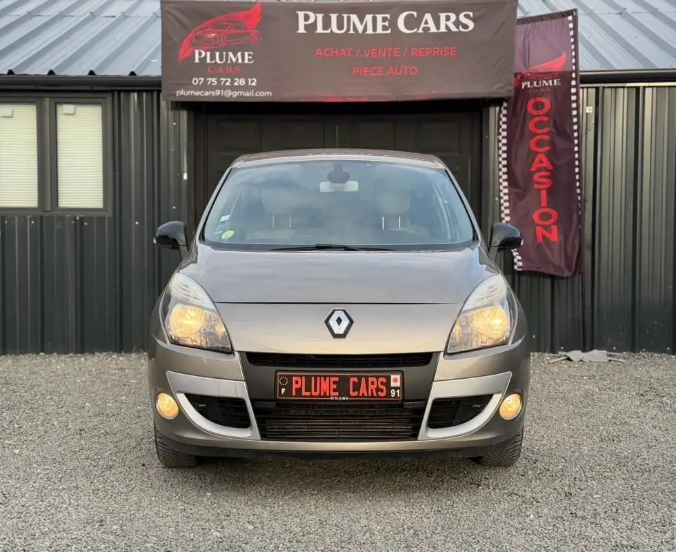 RENAULT    MEGANE III