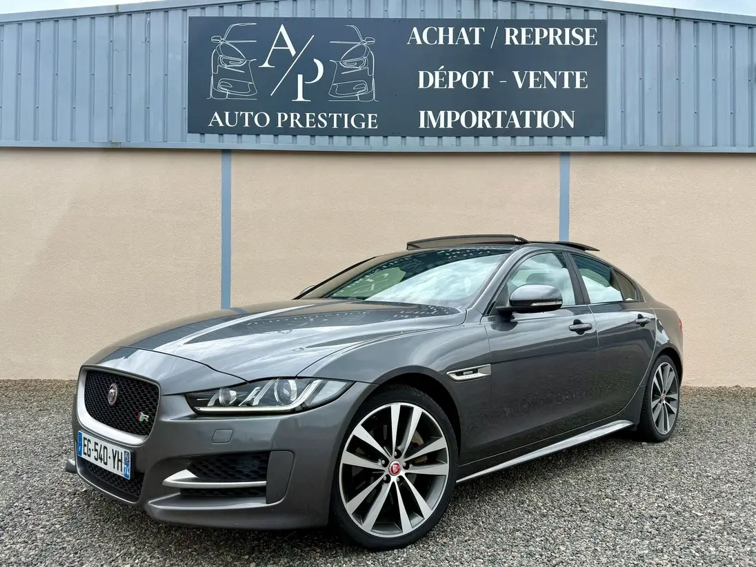 JAGUAR  XE