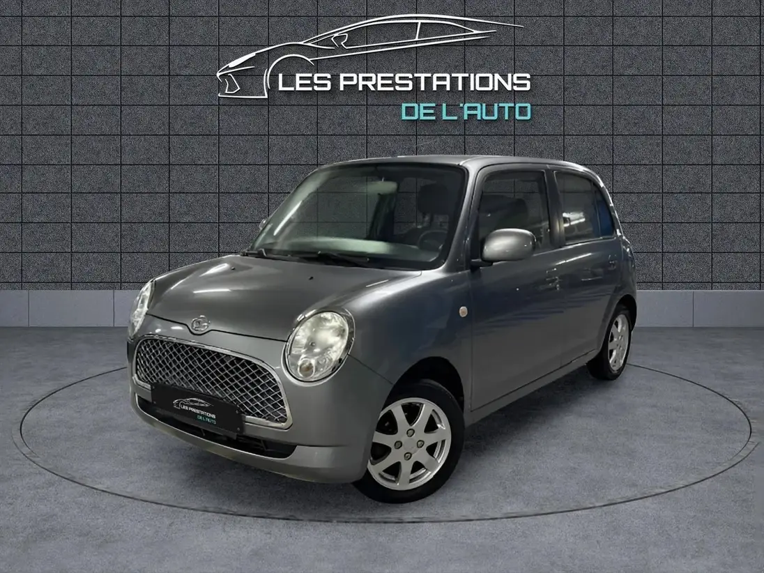 DAIHATSU  TREVIS
