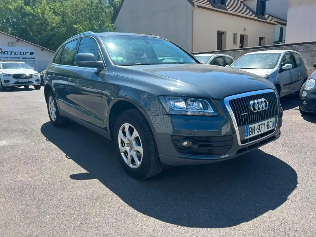 AUDI    Q5