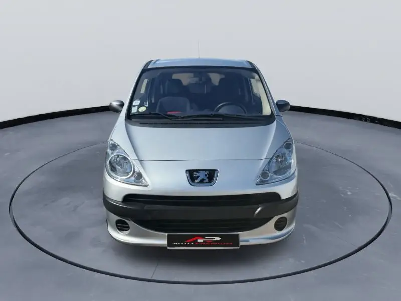 PEUGEOT    1007