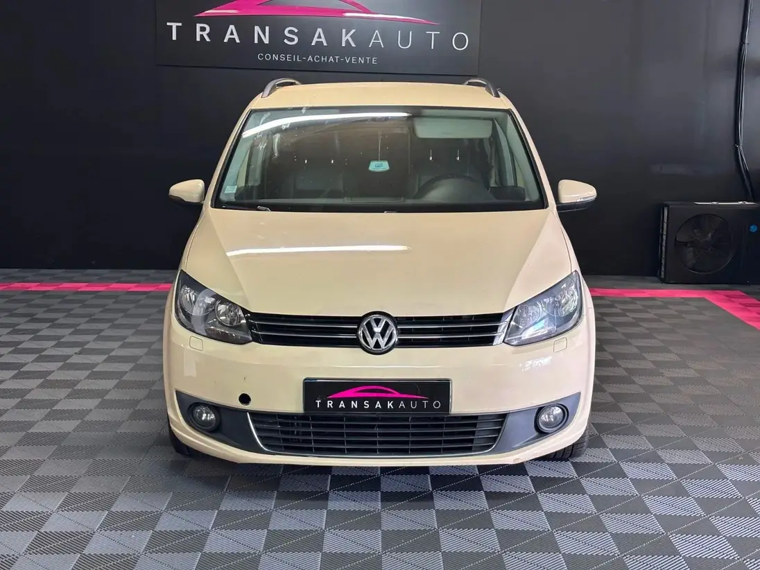VOLKSWAGEN     TOURAN II