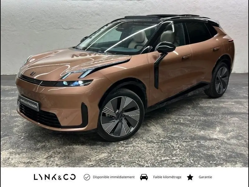 LYNK & CO  08